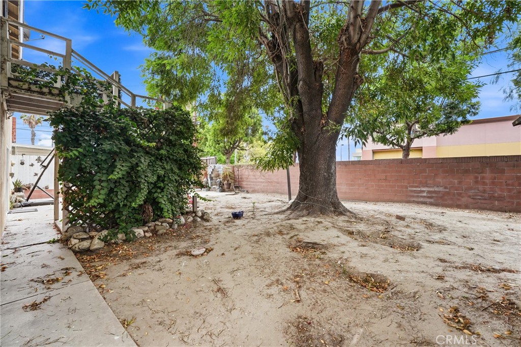 5976 Los Feliz Drive