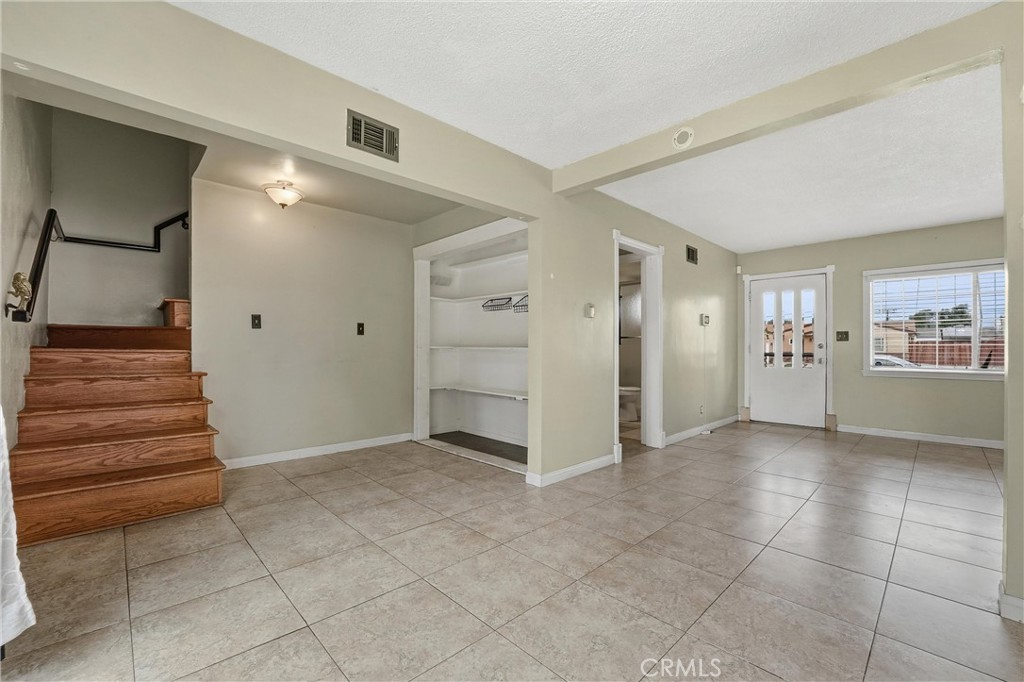 5976 Los Feliz Drive