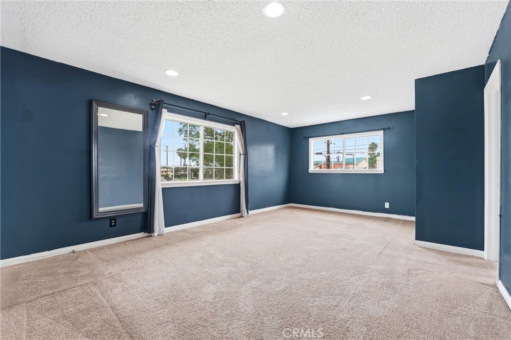 5976 Los Feliz Drive