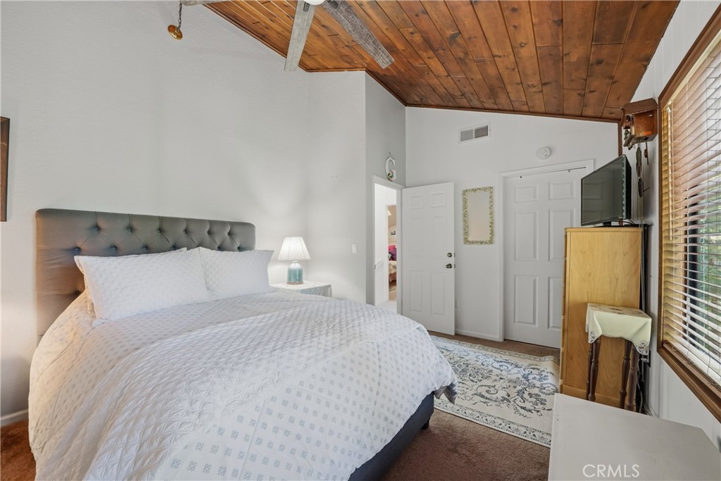 26216 Lake Forest