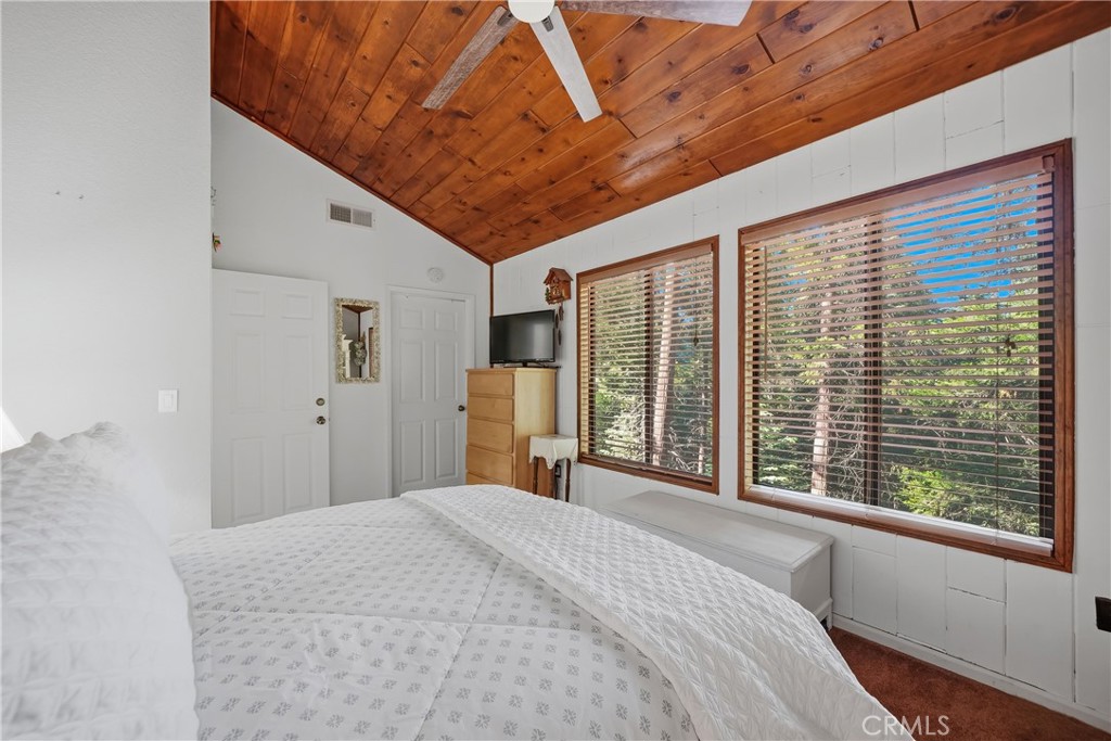 26216 Lake Forest