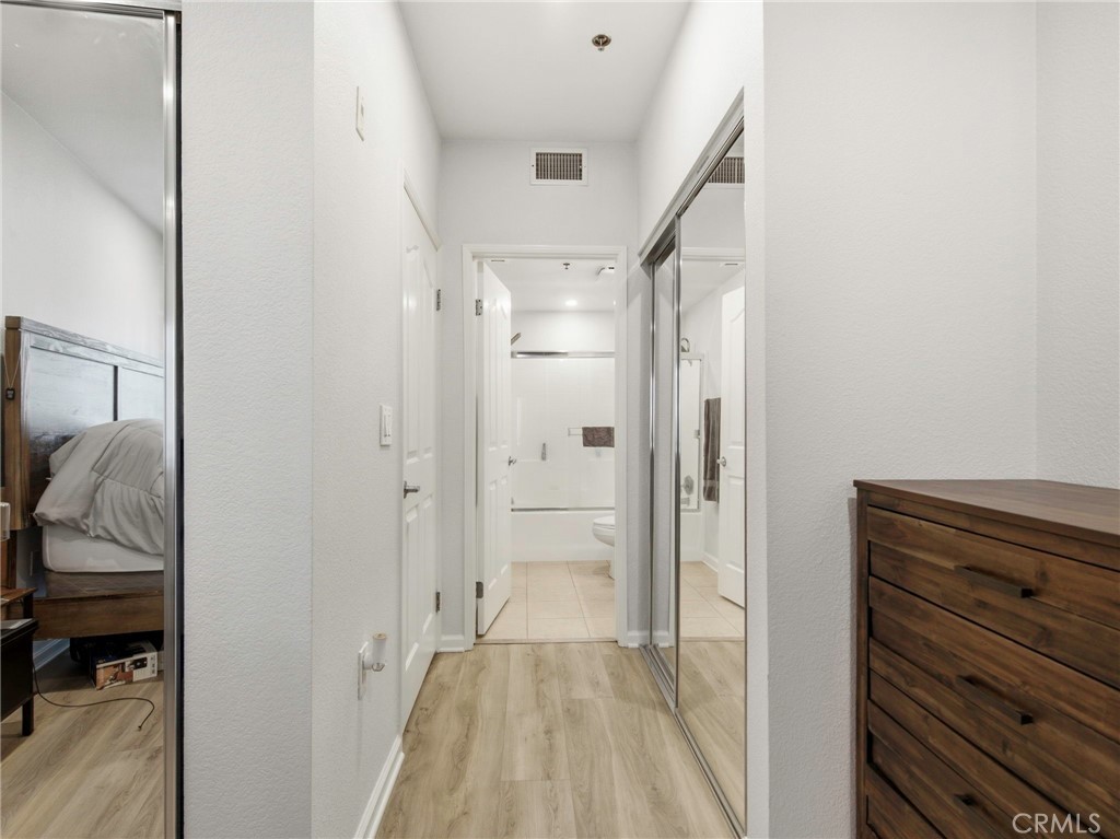 838 Pine 215