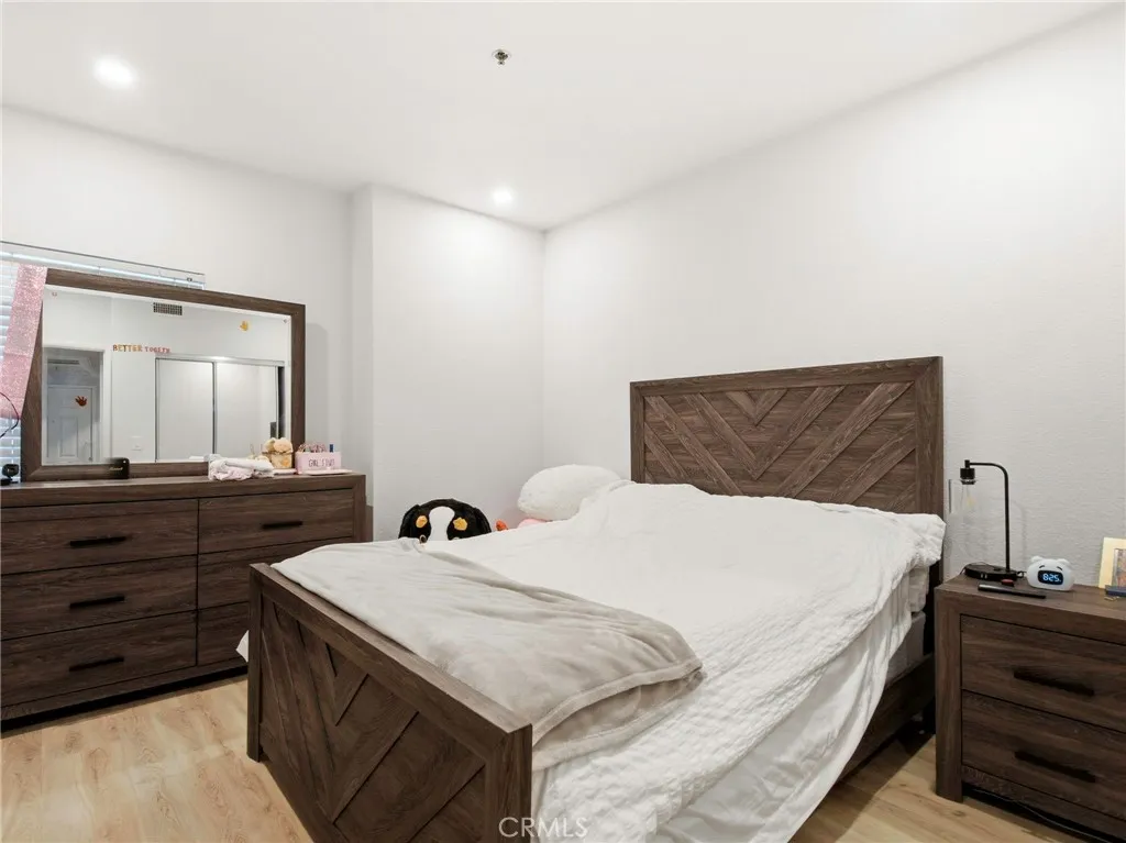 838 Pine Unit 215