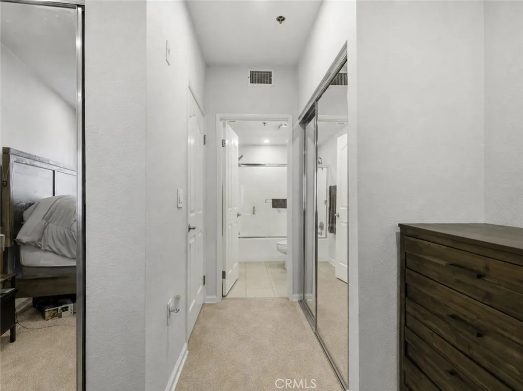 838 Pine Unit 215
