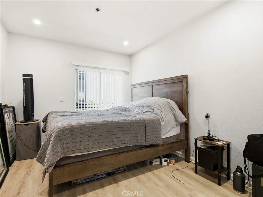 838 Pine Unit 215