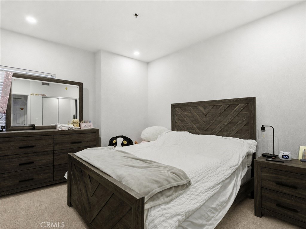 838 Pine 215