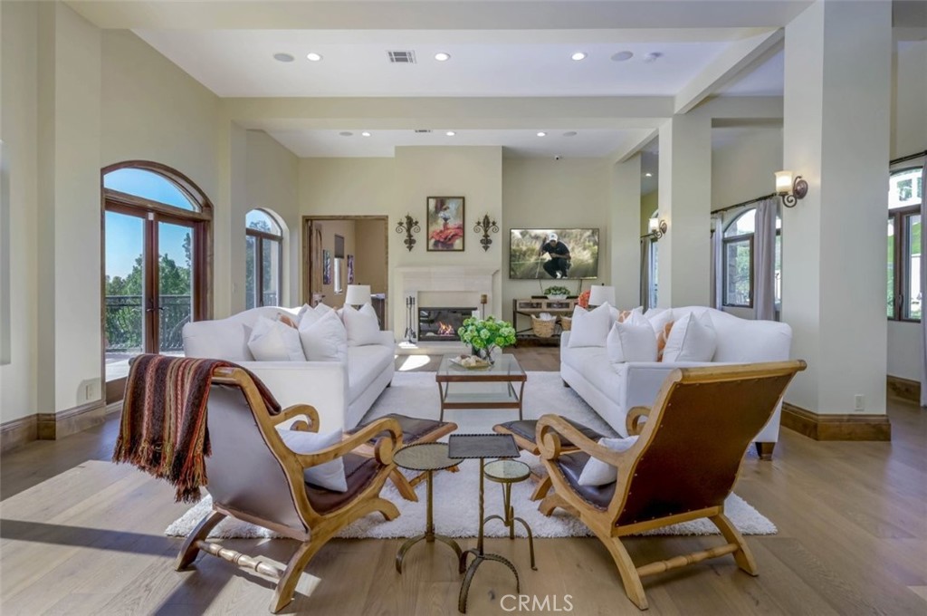 16186 PETERSON Drive