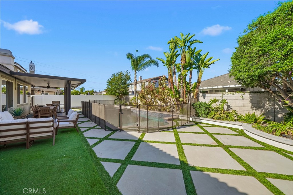 6704 Bull Thistle Court