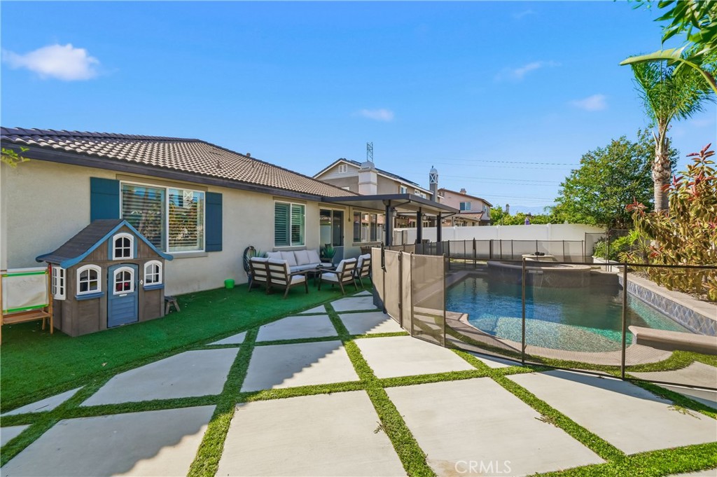 6704 Bull Thistle Court