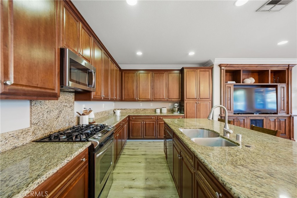 6704 Bull Thistle Court