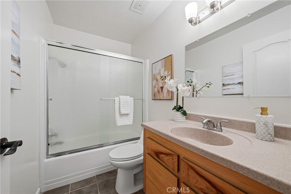4605 E Silverleaf