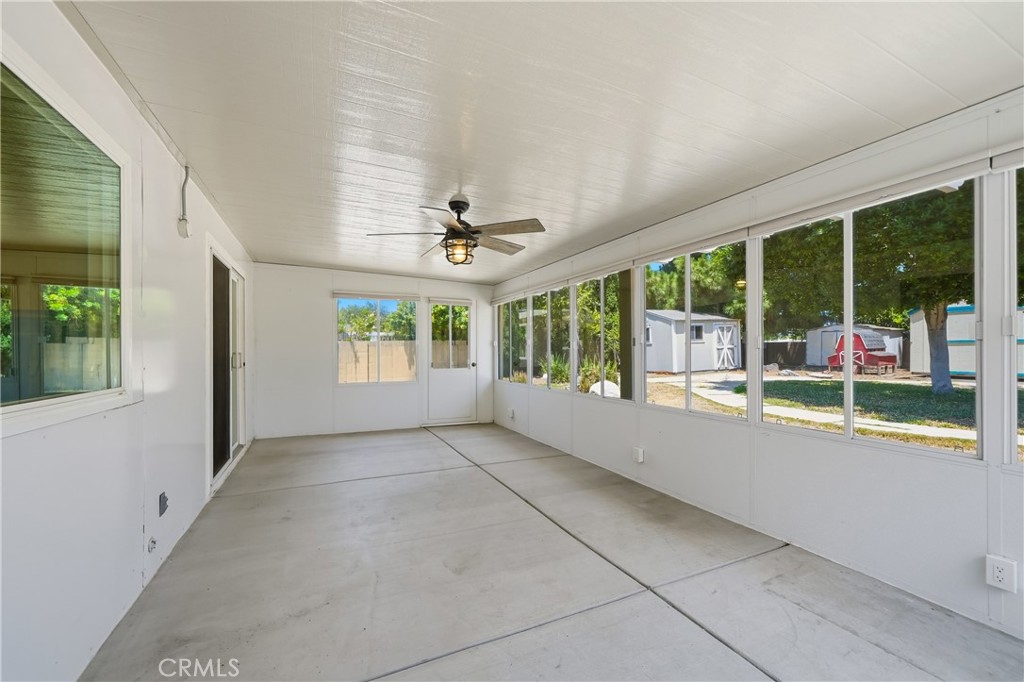 4605 E Silverleaf