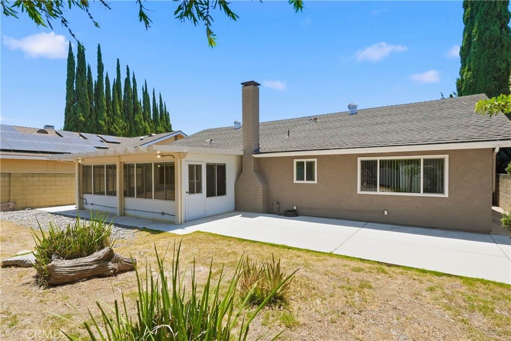 4605 E Silverleaf