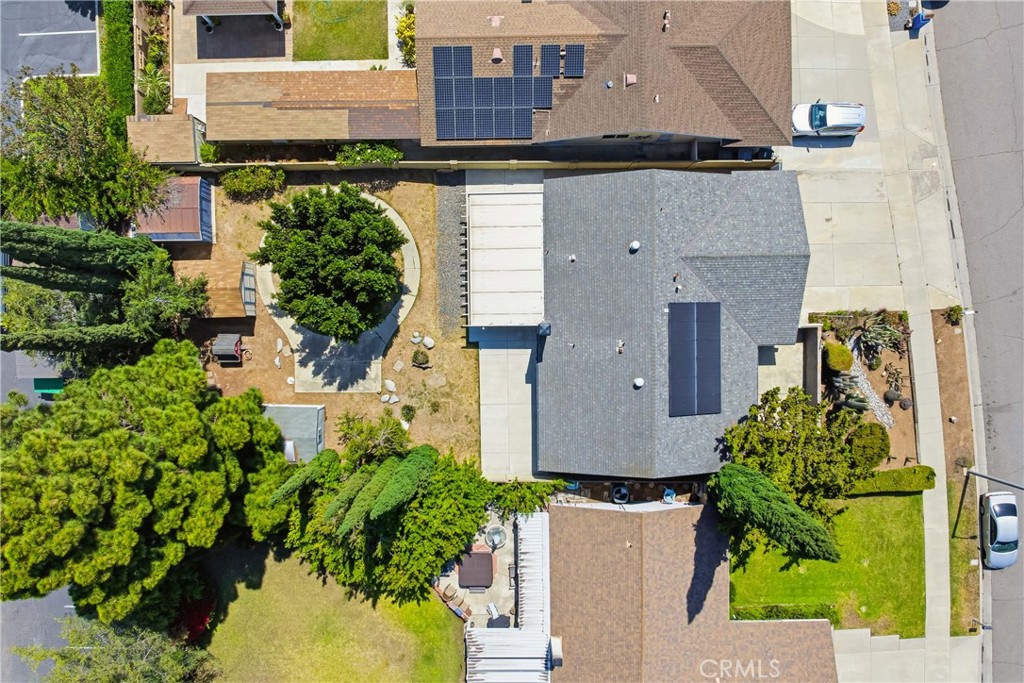 4605 E Silverleaf