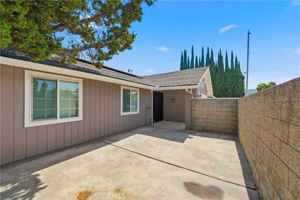 4605 E Silverleaf
