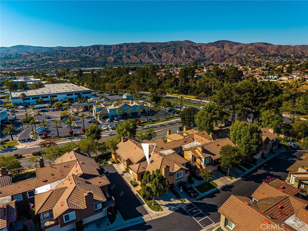 8131 E Oak Ridge