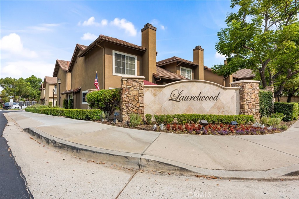 8131 E Oak Ridge