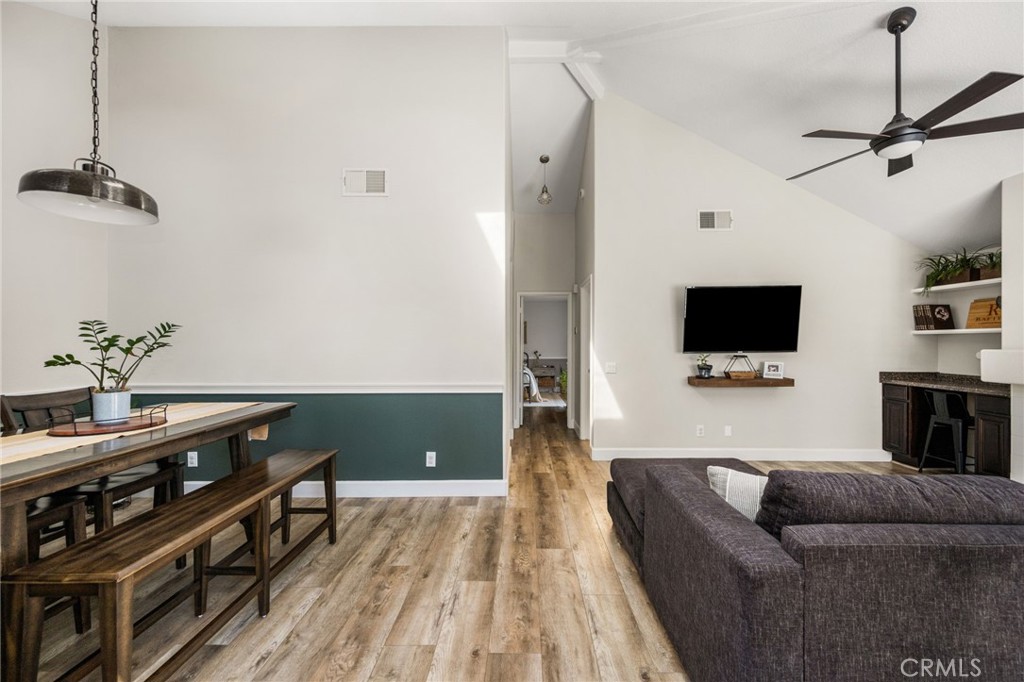 8131 E Oak Ridge