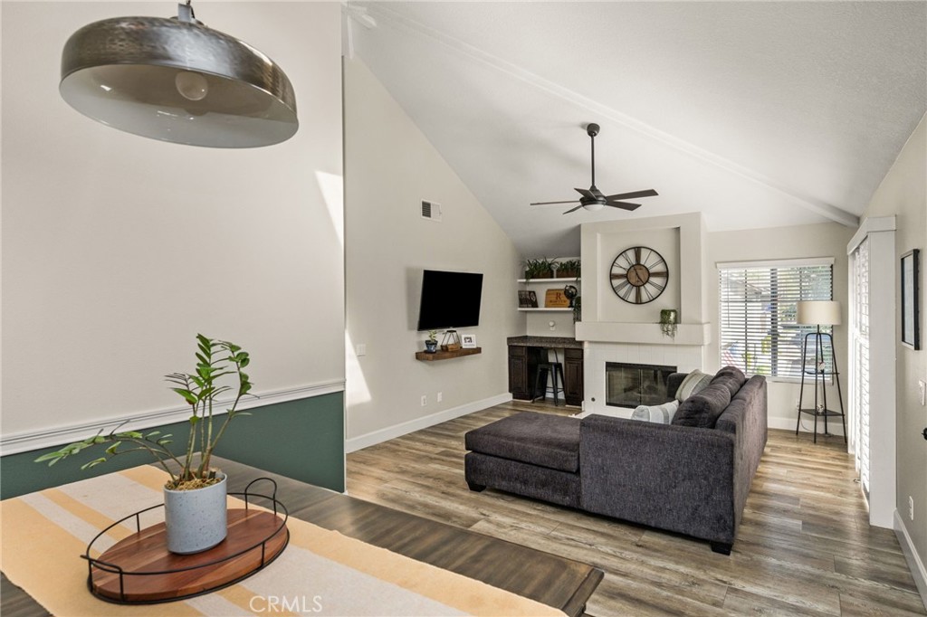 8131 E Oak Ridge