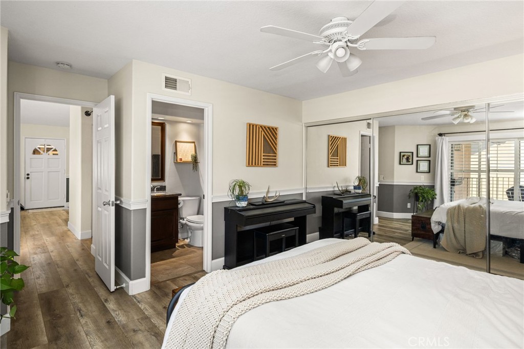 8131 E Oak Ridge