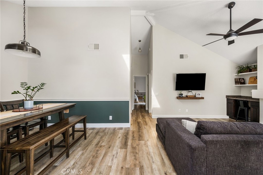 8131 E Oak Ridge