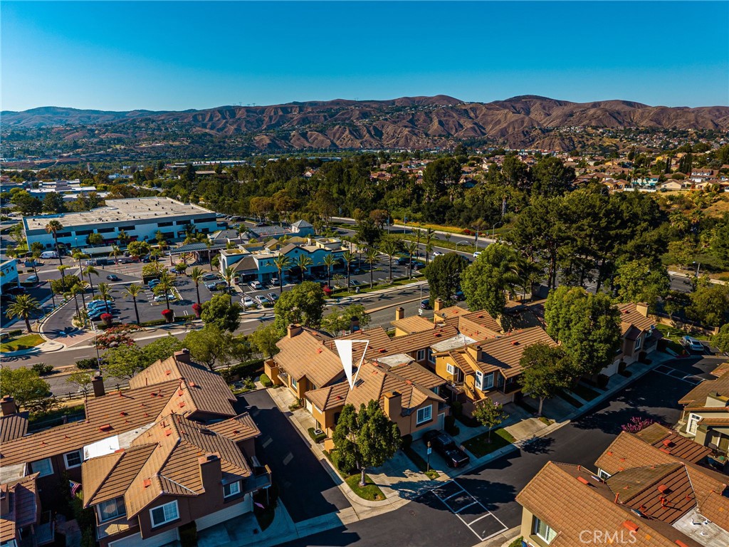 8131 E Oak Ridge