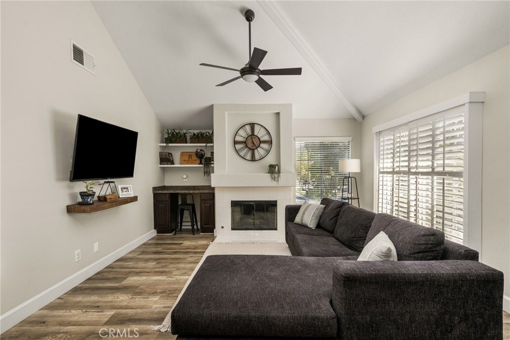 8131 E Oak Ridge