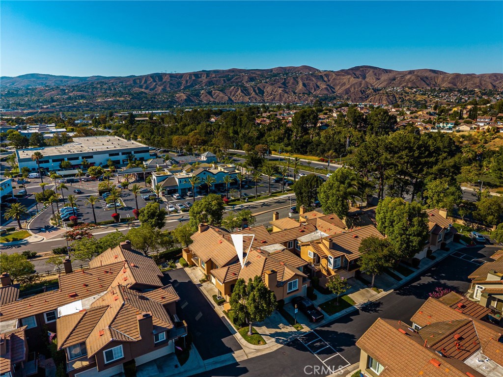 8131 E Oak Ridge