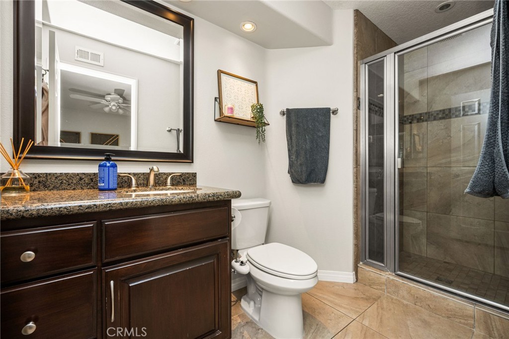 8131 E Oak Ridge