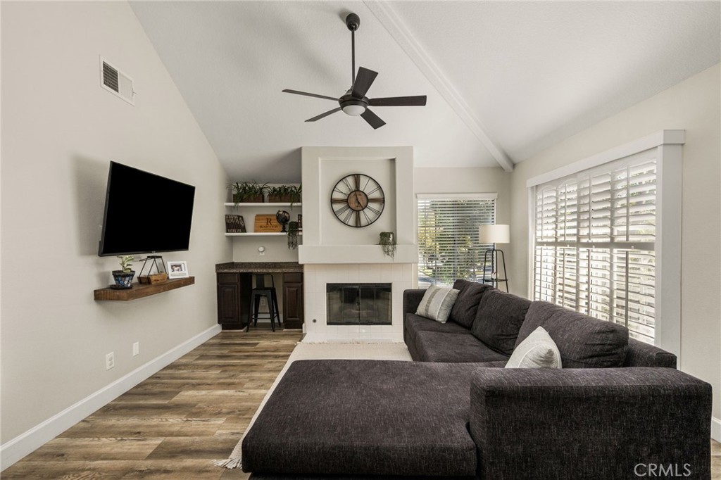 8131 E Oak Ridge