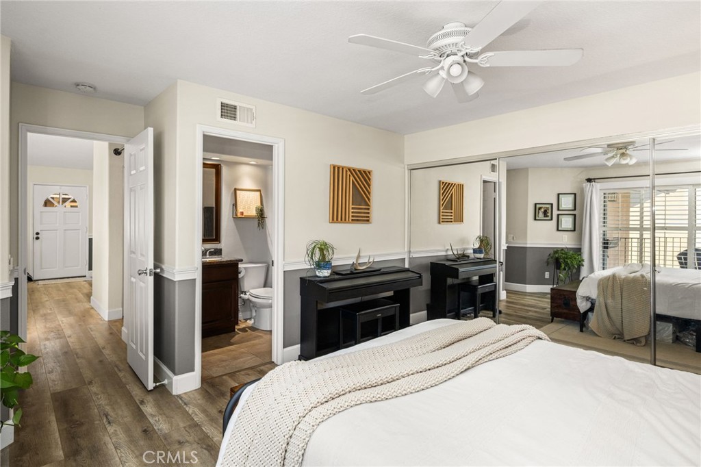 8131 E Oak Ridge