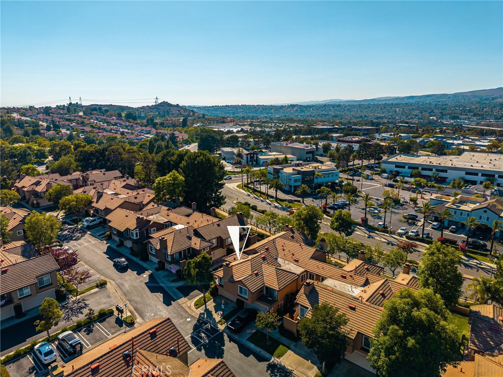 8131 E Oak Ridge