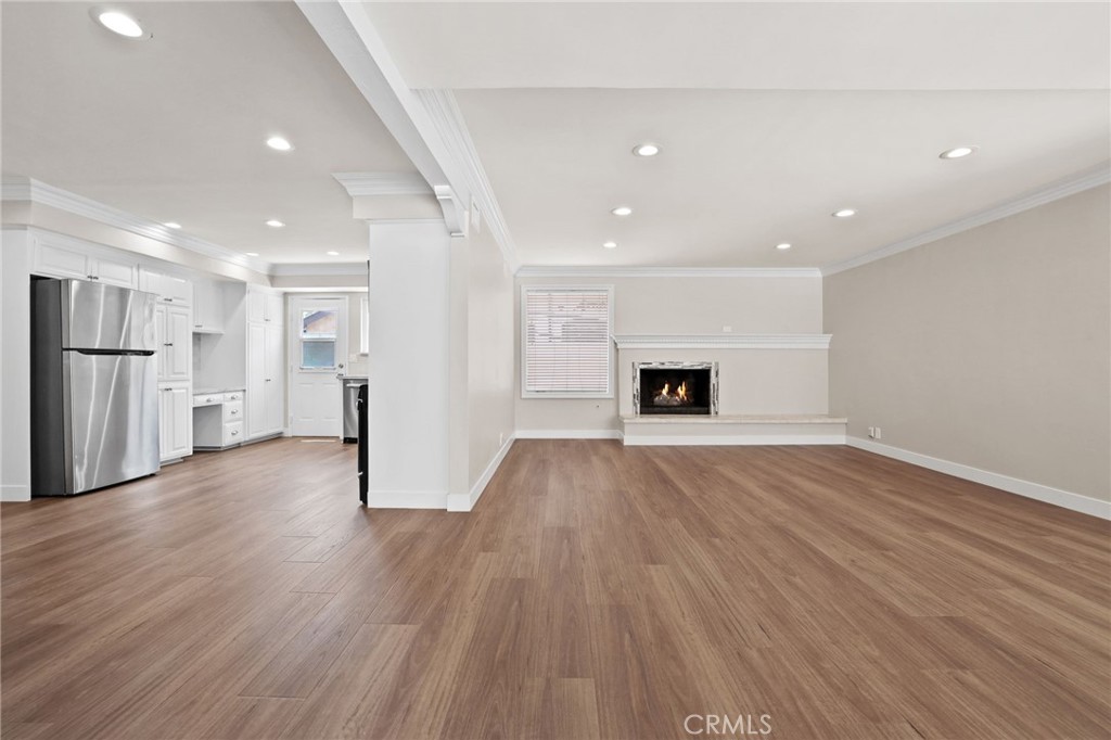 2932 Bostonian
