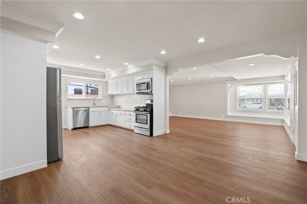 2932 Bostonian