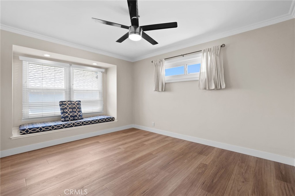 2932 Bostonian