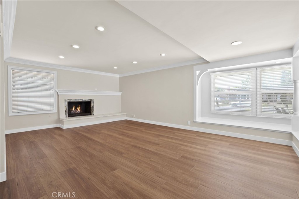 2932 Bostonian