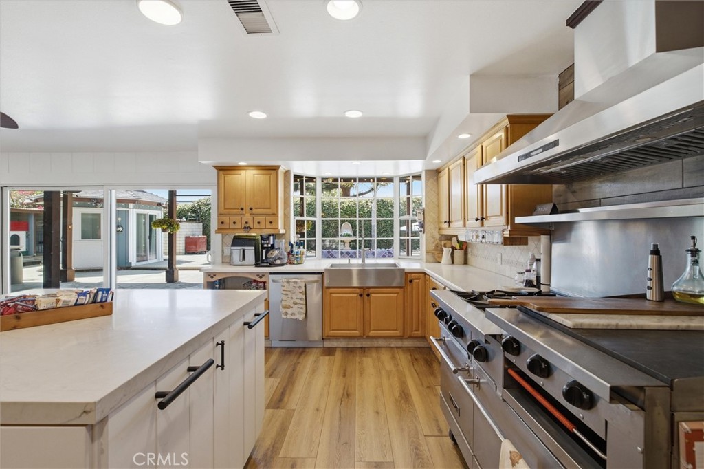 17202 La Collette Place