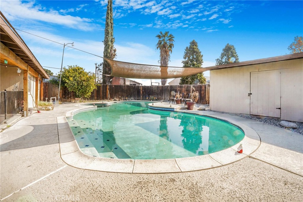 40785 Johnston