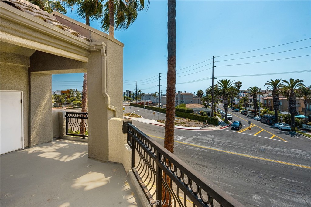 310 Lake Street 301
