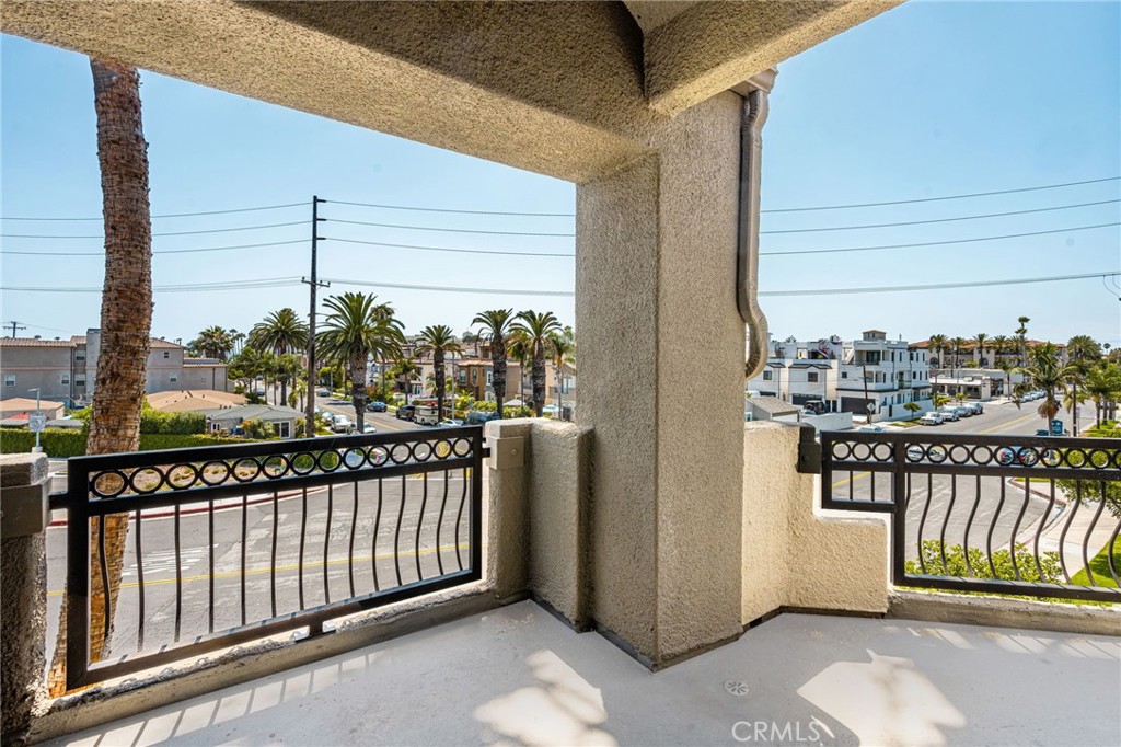 310 Lake Street 301