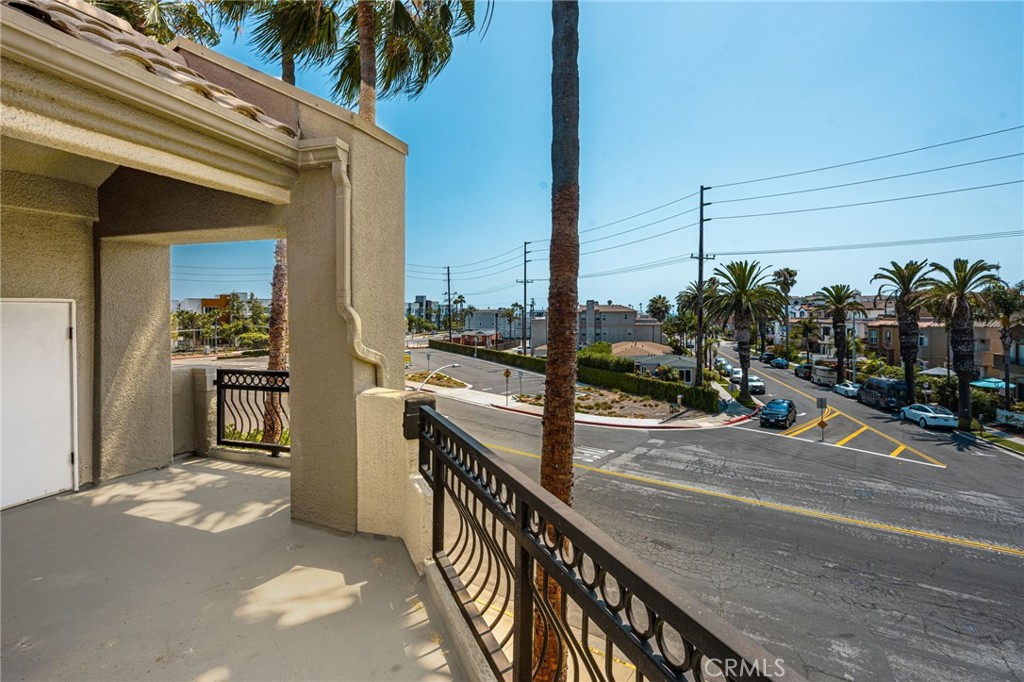 310 Lake Street 301