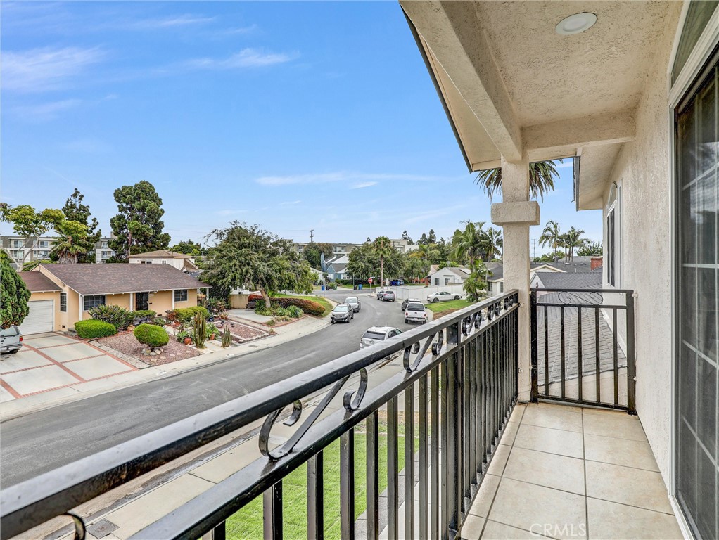 8831 Glider Avenue
