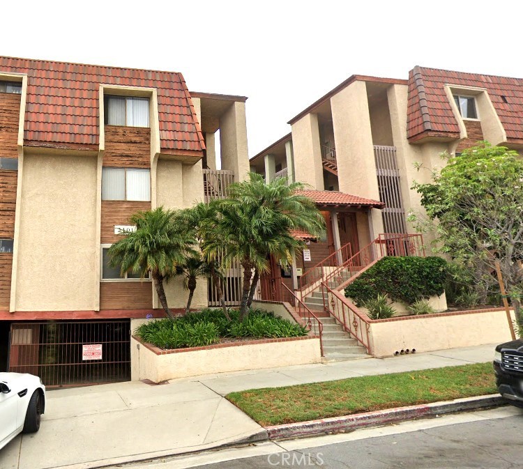 2101 E 21st