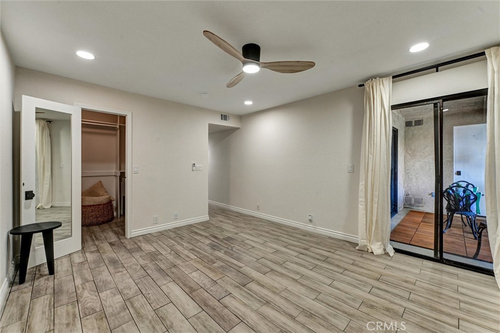 2101 E 21st