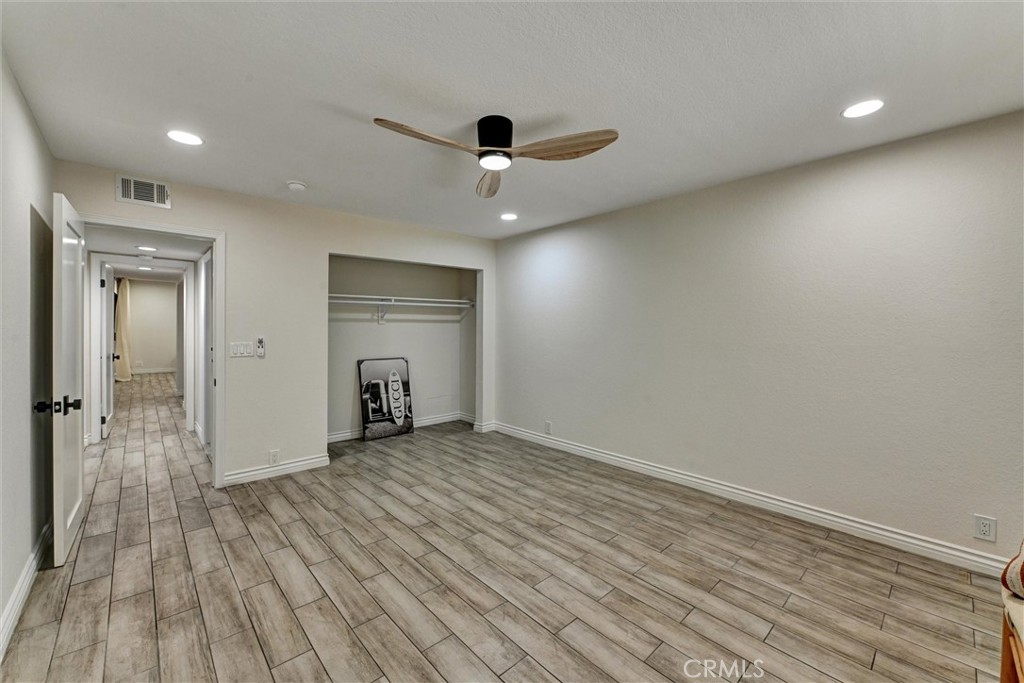 2101 E 21st