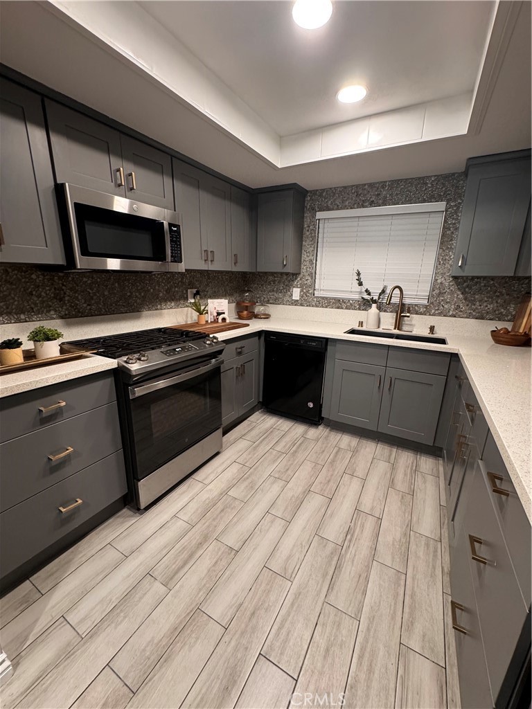 2101 E 21st