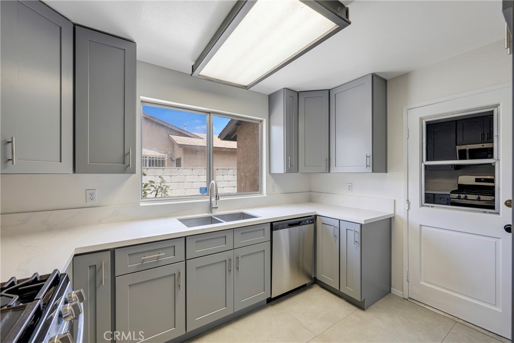 9330 Westeria
