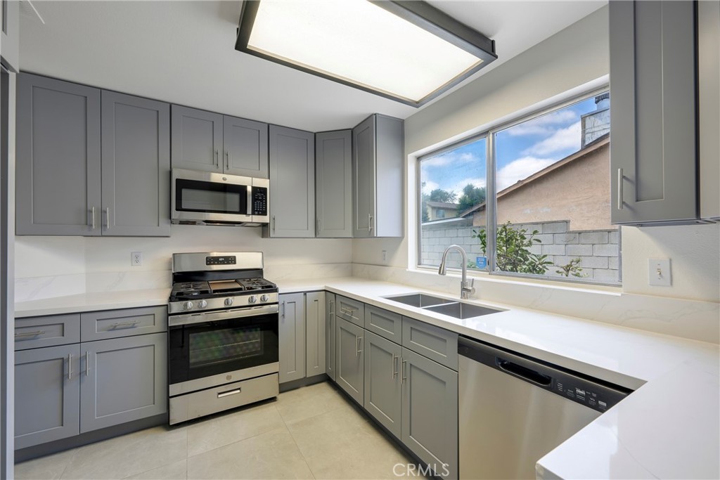 9330 Westeria
