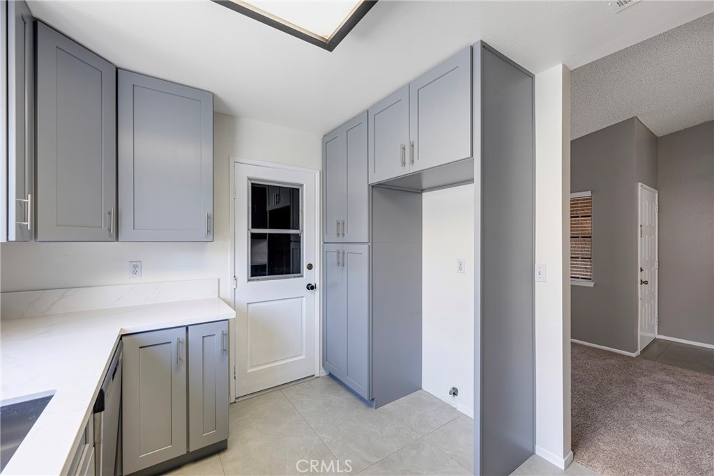 9330 Westeria