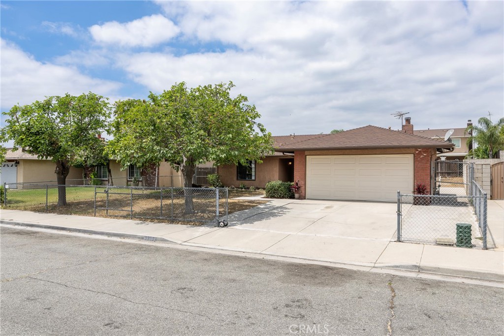 9330 Westeria
